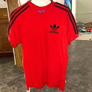 Men’s Adidas tee